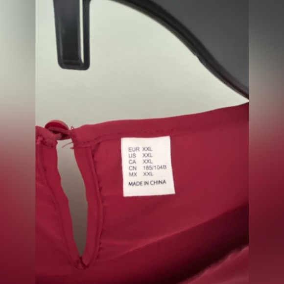 Red blouse - Picture 2 of 3